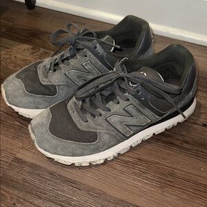 New Balance Men's Charcoal and Black Sneakers